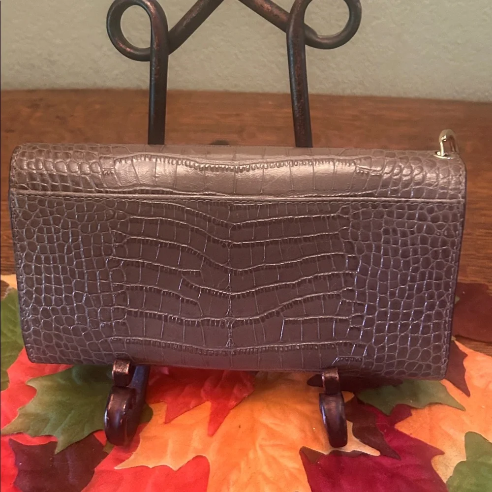 Henri Bendel Croc Embossed Leather Clutch/Wallet/Wristlet - Picture 3 of 13